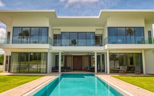 Modern 4 Bed Laguna Golf Villa