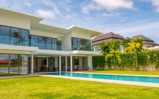 Modern 4 Bed Laguna Golf Villa